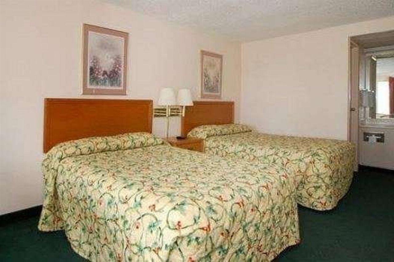 Knights Inn Elyria Extérieur photo
