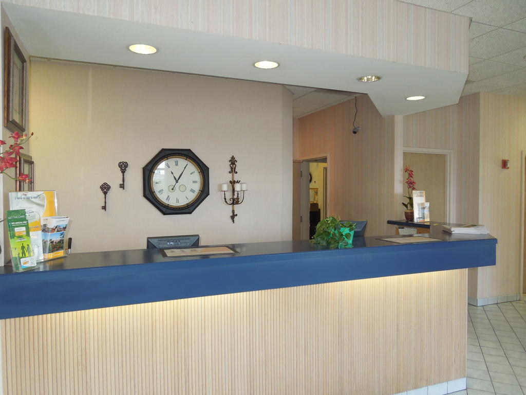 Knights Inn Elyria Extérieur photo
